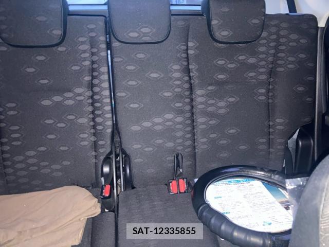 Toyota RACTIS 2013-10 8877905-10