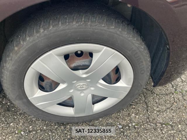 Toyota RACTIS 2013-10 8877905-2