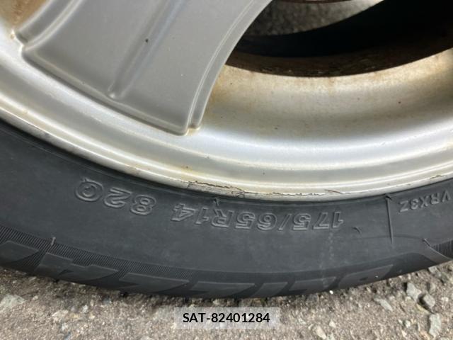 Toyota RAUM 2006-01 8876429-7