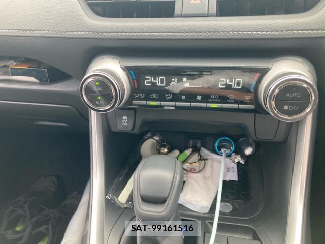 Toyota RAV4 2020-02 8876076-18