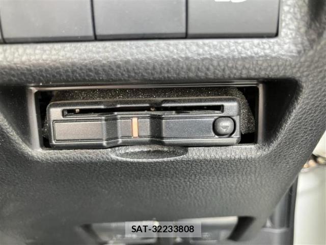 Toyota RAV4 2021-02 8876112-16