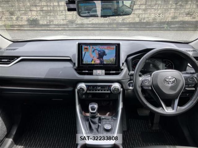 Toyota RAV4 2021-02 8876112-7