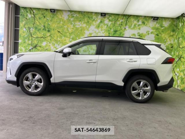 Toyota RAV4 2019-08 8877335-1