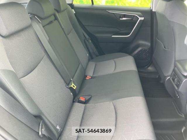 Toyota RAV4 2019-08 8877335-4