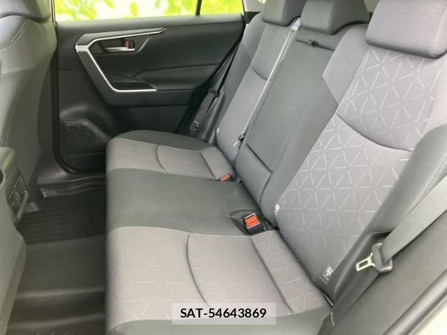 Toyota RAV4 2019-08 8877335-6