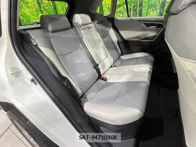 Toyota RAV4 2020-11 8877385-9