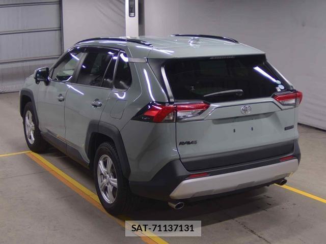 Toyota RAV4 2019-10 8877669-1