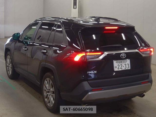 Toyota RAV4 2023-02 8877804-1