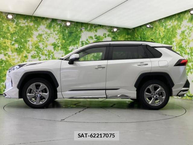 Toyota RAV4 2020-12 8878205-1