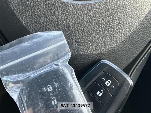 Toyota RAV4 2019-06 8878266-16
