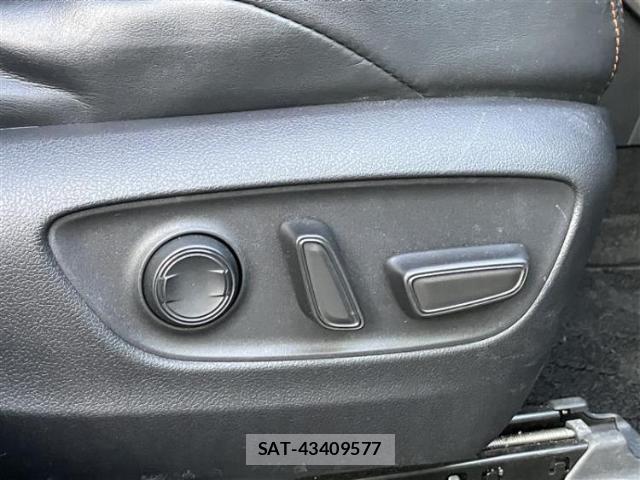 Toyota RAV4 2019-06 8878266-17