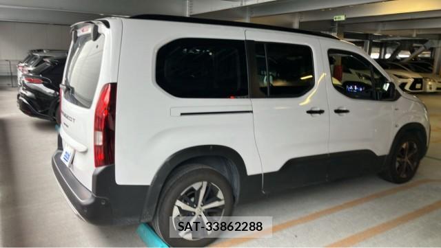 Peugeot Rifter 2025-04 8877169-12
