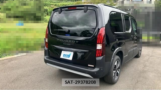 Peugeot Rifter 2025-04 8877177-12