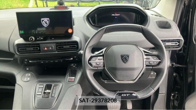Peugeot Rifter 2025-04 8877177-16