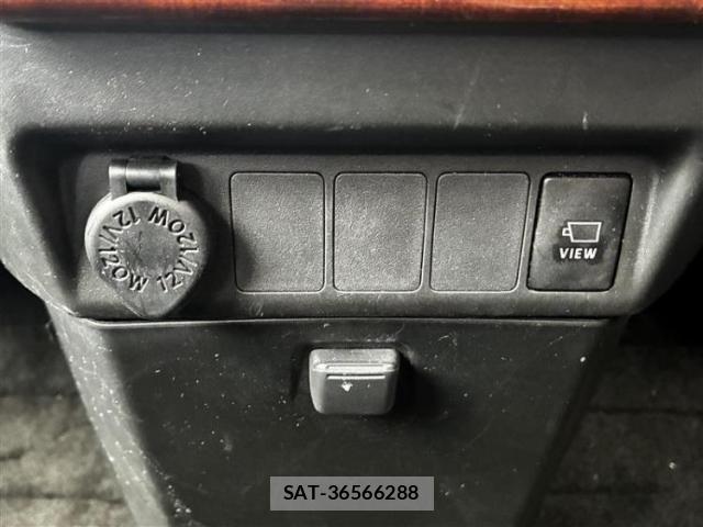 Toyota ROOMY 2019-09 8876113-13