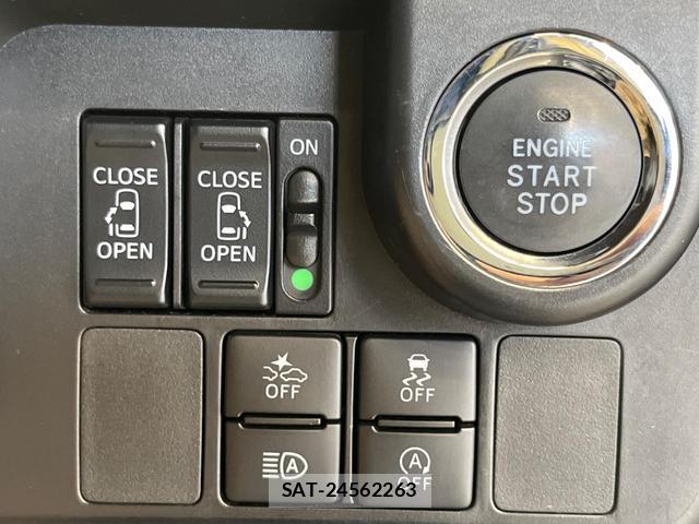 Toyota ROOMY 2020-04 8876190-4