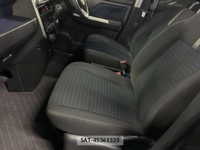 Toyota ROOMY 2022-03 8876204-5