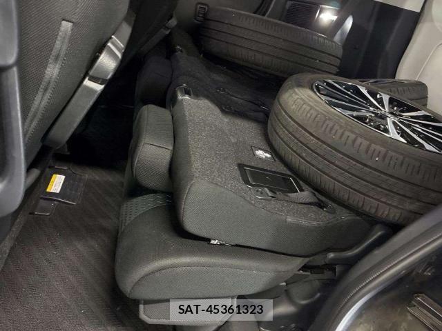 Toyota ROOMY 2022-03 8876204-6