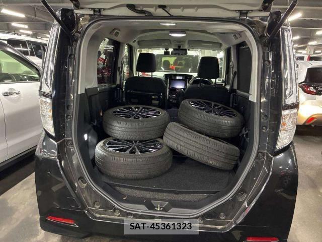 Toyota ROOMY 2022-03 8876204-9