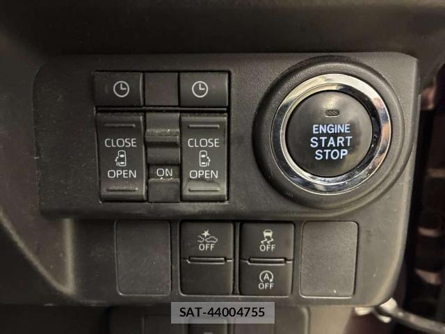 Toyota ROOMY 2023-08 8876207-3