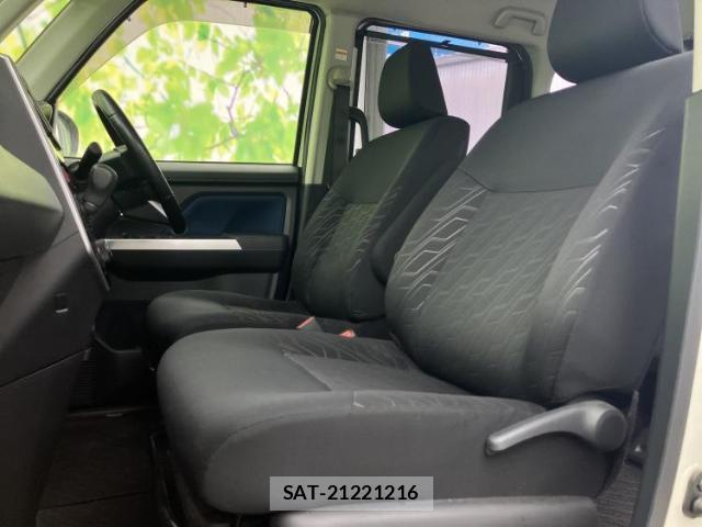 Toyota ROOMY 2019-09 8876324-6