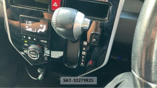 Toyota ROOMY 2017-04 8877108-14