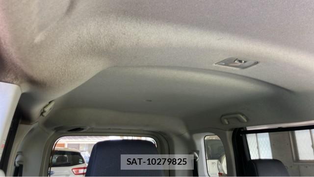 Toyota ROOMY 2017-04 8877108-15
