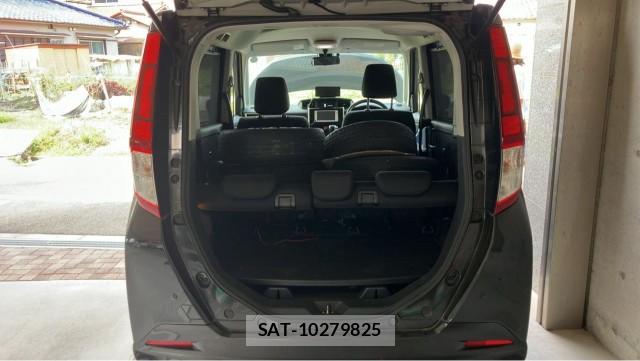 Toyota ROOMY 2017-04 8877108-17