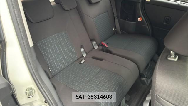 Toyota ROOMY 2022-04 8877164-6