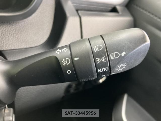 Toyota ROOMY 2019-06 8877329-15