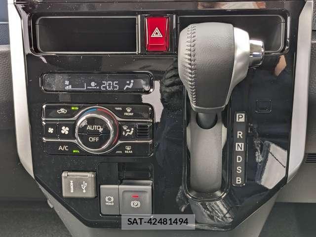 Toyota ROOMY 2026-09 8877644-3