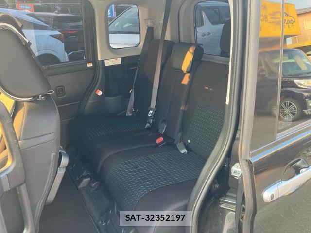 Toyota ROOMY 2025-09 8878200-6