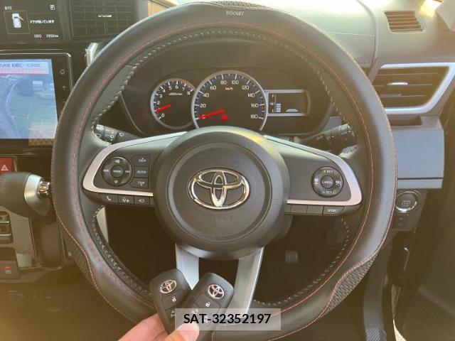 Toyota ROOMY 2025-09 8878200-8