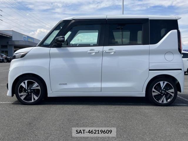 Nissan ROOX 2021-01 8876111-1
