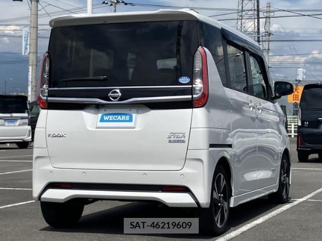 Nissan ROOX 2021-01 8876111-2
