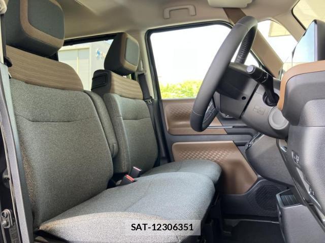 Nissan ROOX 2026-08 8877292-3