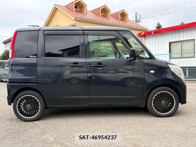 Nissan ROOX 2010 8877657-3