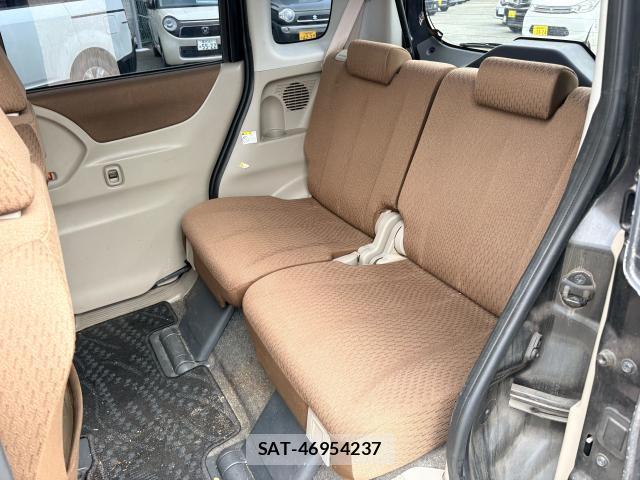 Nissan ROOX 2010 8877657-6