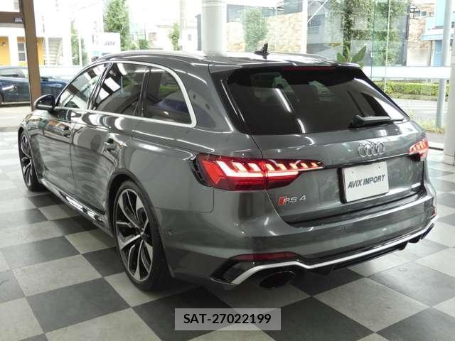 Audi RS4 2021-09 8878015-14