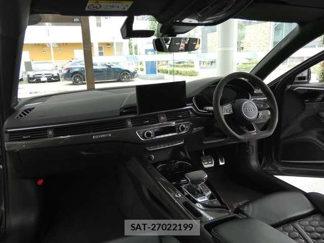 Audi RS4 2021-09 8878015-2