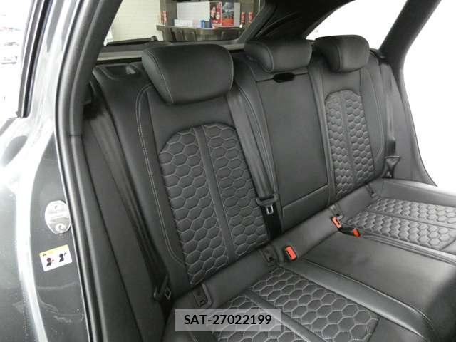 Audi RS4 2021-09 8878015-3