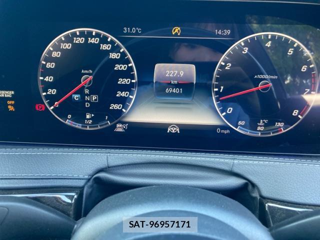 Mercedes Benz S-CLASS 2017-09 8876434-11