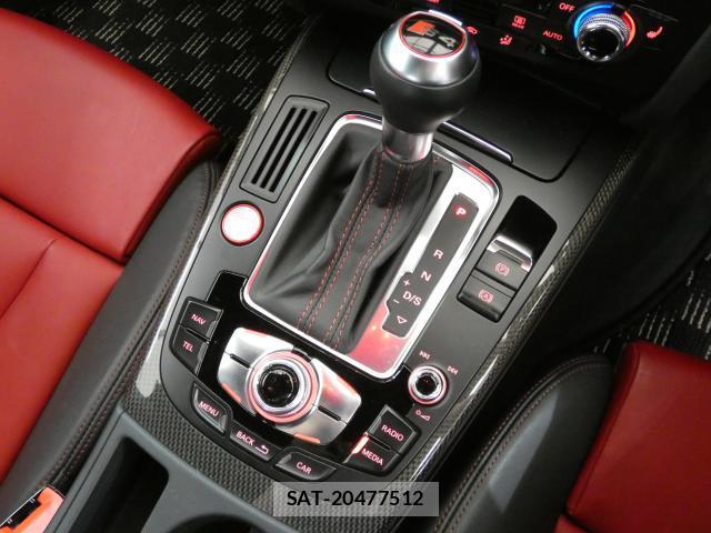 Audi S4 2014-01 8877889-14