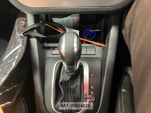 VolksWagen SCIROCCO 2012-01 8876641-18
