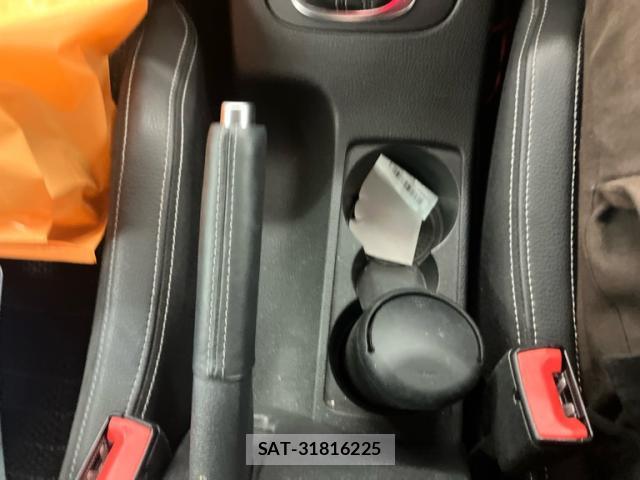 VolksWagen SCIROCCO 2012-01 8876641-19