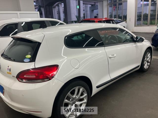 VolksWagen SCIROCCO 2012-01 8876641-2