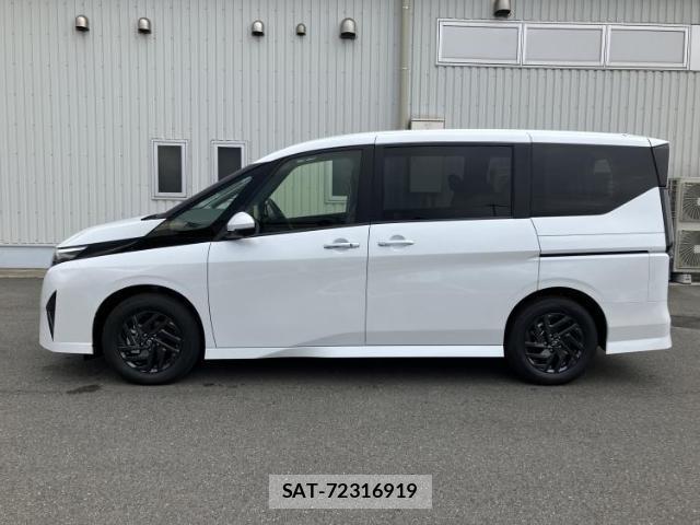 Nissan SERENA 2026-07 8875973-1