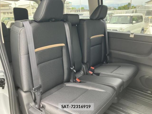 Nissan SERENA 2026-07 8875973-4