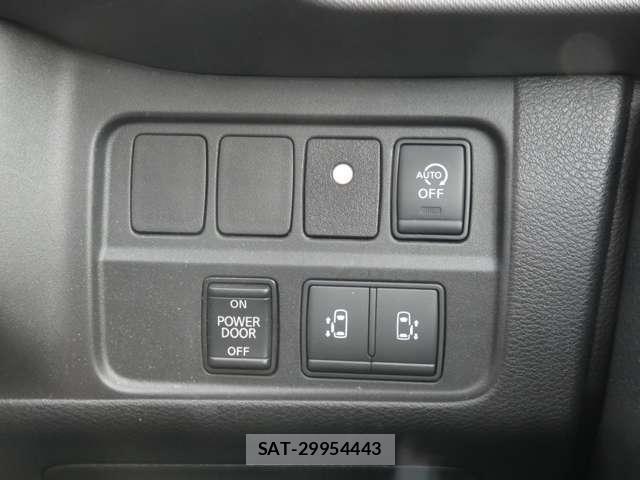 Nissan SERENA 2019-03 8876476-5