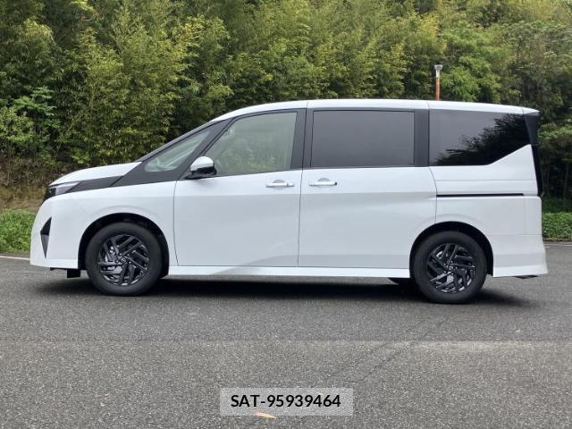 Nissan SERENA 2026-04 8876612-1
